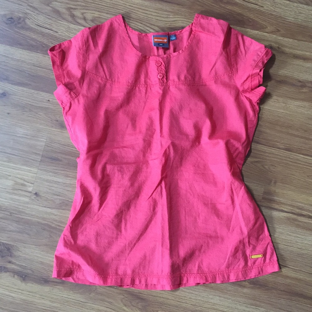 Merrell top